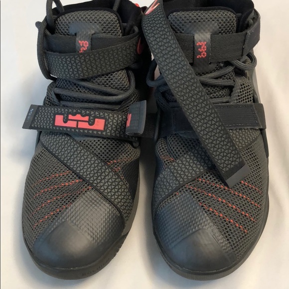 Sneakers - Picture 9 of 9